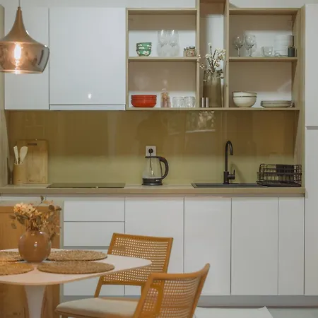 Liri's Premium スコピエ