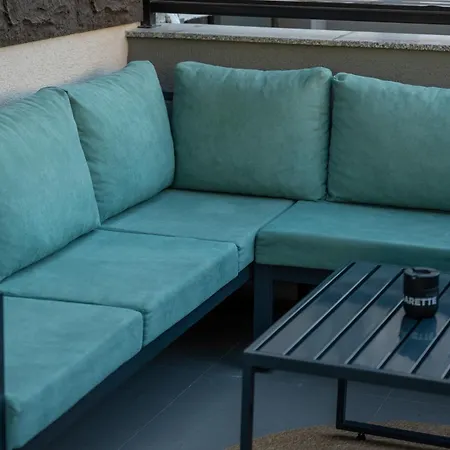 Liri's Premium スコピエ